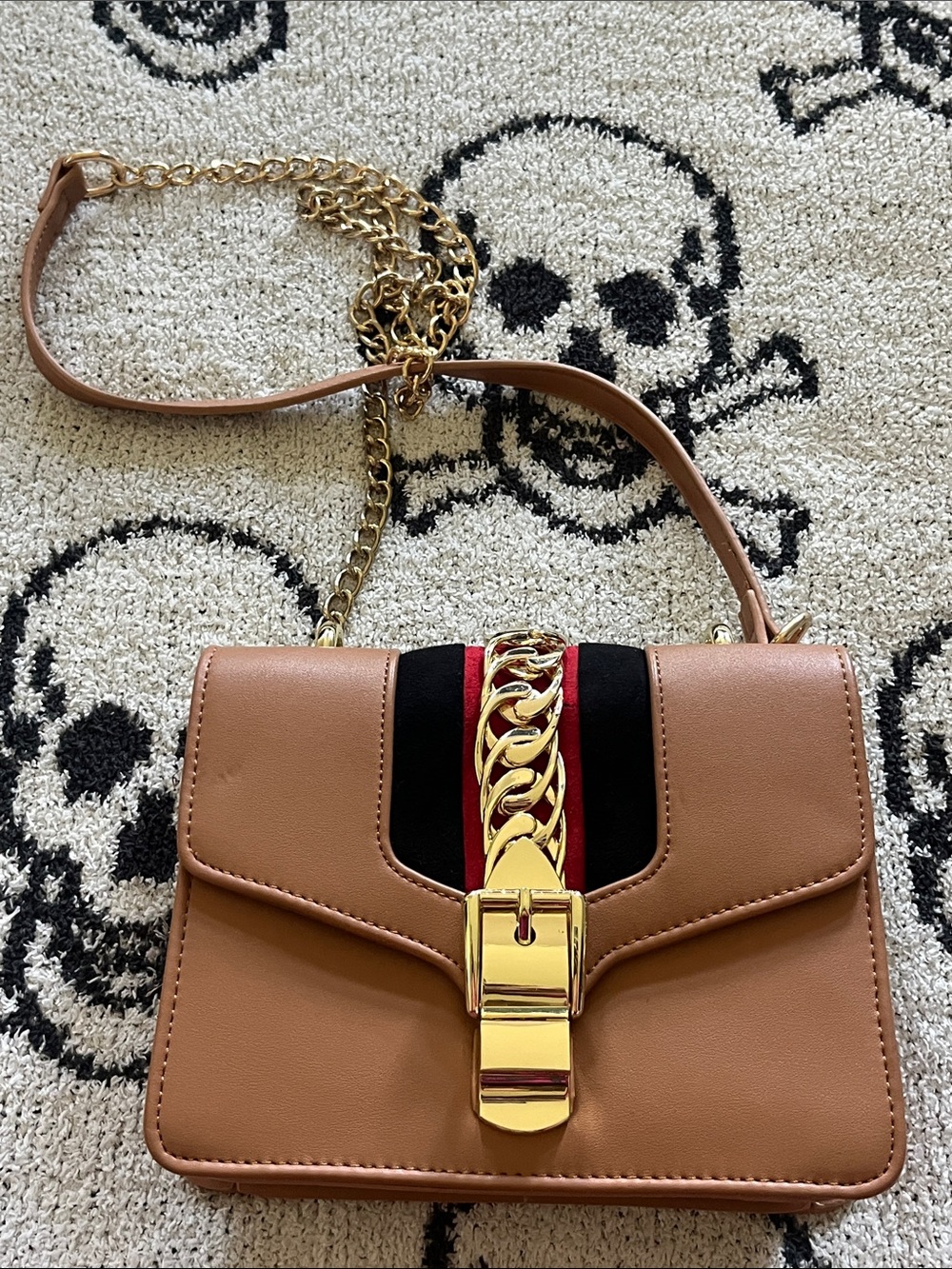 Lulu's Tan Crossbody Bag with Gold Chain & Red-Black Stripe